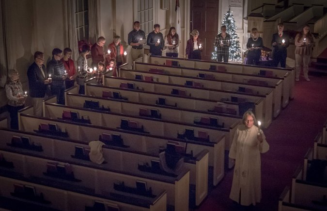 2017-12-24_8-candlelight-benediction